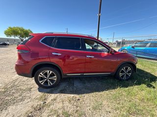 2017 Nissan Rogue SL - Exterior Side Passenger